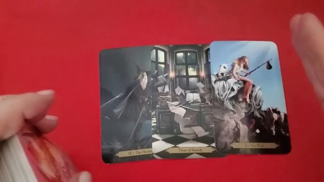 Что она думает о тебе Что сообщит тебе смотреть онлайн