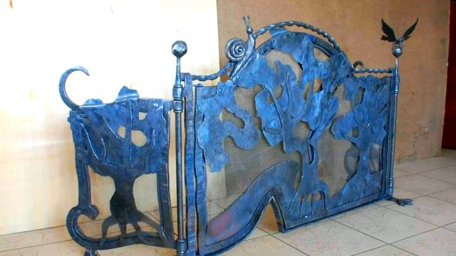 Красивый каминный экран кованый с сеточкой. смотреть онлайн