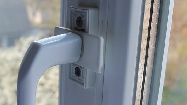 Безкоштовний лайфхак. Дитячий замок на вікна. Захист дітей від випадання з вікон. Секрет Антей смотреть онлайн