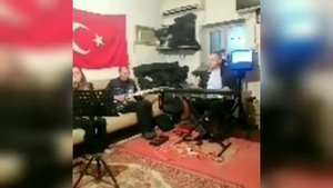 Ofelya Şabanova ve Mahmud İsmayilov gitara. Evde meşq kompozisiyasi 2021