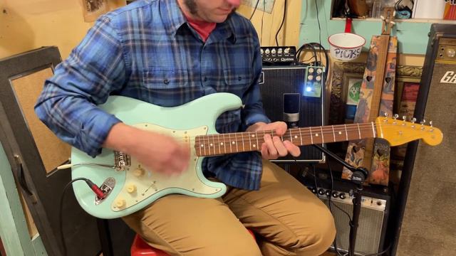 2020 Fender Mexico Vintera ‘60s Stratocaster electric guitar смотреть онлайн