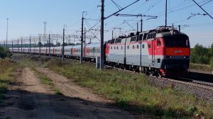 Электровоз ЧС7-253 и электровоз ВЛ11-118.
