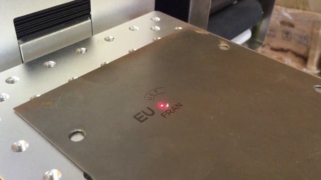 Лазерный маркер LT F20 маркировка нержавейки черным смотреть онлайн