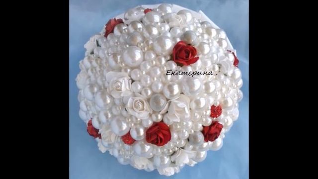 Видеообзор свадебных букетов, бутоньерок... Моего изготовления для милых молодожёнов. смотреть онлайн