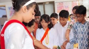 Aaradhya Bachchan's crazy Dance performance in front of Aishwarya Rai & Abhishek Bachchan