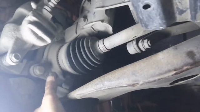 Замена манжет (сальника)привода мкпп Джилли Эмгранд ЕС 7 смотреть онлайн