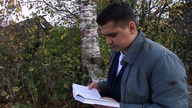 Орлов Виктор Владимирович читает стихотворение Иосифа Бродского "Дни бегут надо мной..."