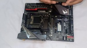 GIGABYTE AORUS Z390 Pro Wifi Installing RAM, M 2 SSD and Processor