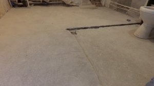 Как заделать щель в полу (полусухая стяжка пола)! / Бюджетный ремонт квартиры! / Новостройка