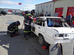 Соревнования Магаданского гарнизона по аварийно-спасательным работам при ДТП 2014 г.