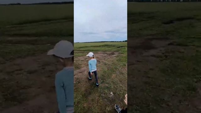 Кирилл в деревне красота природы отдыхаем с детьми загородом смотреть онлайн