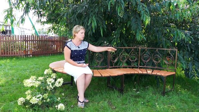 Садовый декор от производителя ? Полукруглые садовые скамейки ➡  Успей купить в Hitsad.ru