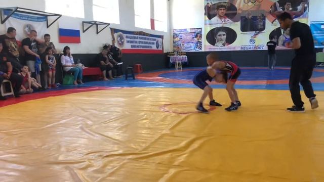 борисанов мирон. 2021 г. 20 кг. Бахчисарай. 1-я схватка смотреть онлайн