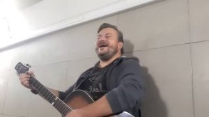 В каморке, что за актовым залом. Чиж