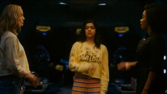 После смены сила остаётся в действии (кадры из фильма "Капитан Марвел 2/The Marvels", 2023)