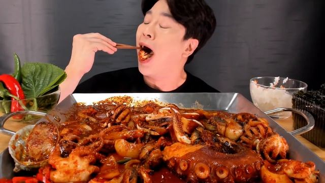 SPICY SEAFOOD BOIL | SQUID, OCTOPUS, SHRIMP, ABALONE, CONCH ASMR MUKBANG & COOKING RECIPE 먹방
