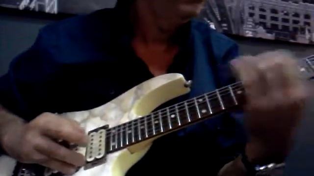 ASSOLO DI CHITARRA ELETTRICA MOD.IBANEZ смотреть онлайн