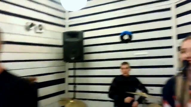 группа Unlim - Под потолком смотреть онлайн