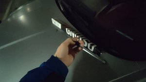 GEELY COOLRAY Ржавчина Оригинального Заднего Дворника?Доработки и снятие Упоров и Уплотнителя Капот