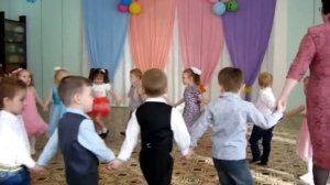 ✈ Праздник в детском саду № 20 Младшая группа | Хоровод дети  Весна 8 Марта