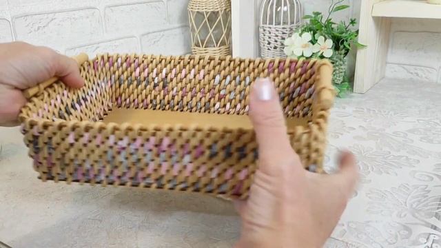 Плетёная корзинка с деревянным дном