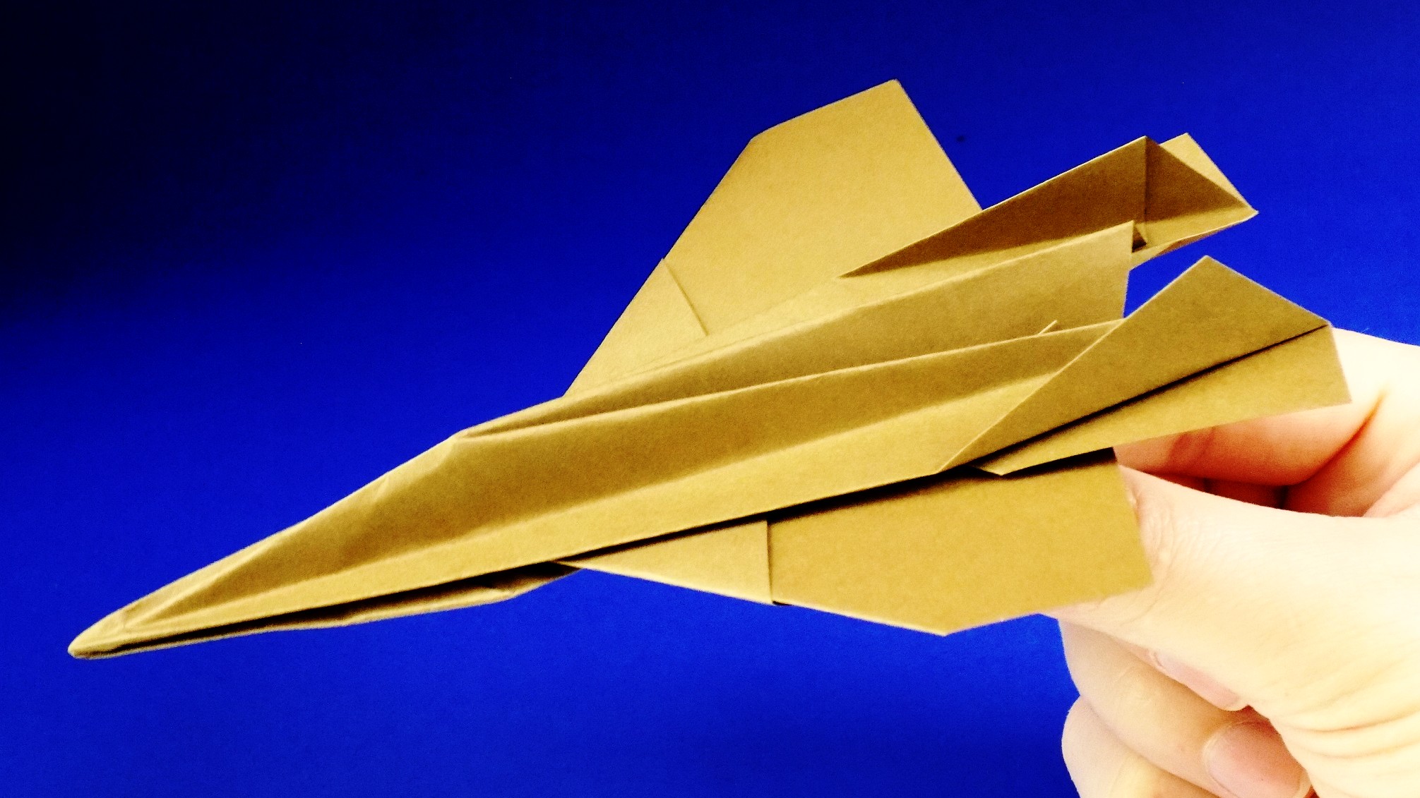 Самый быстрый самолёт из бумаги