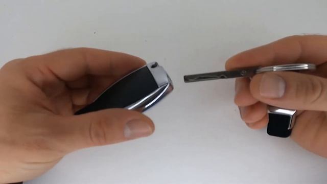 ✔️ Замена батарейки в смарт ключе ? Мерседес. Mercedes Benz ?Key Battery Change Replacement. смотреть онлайн