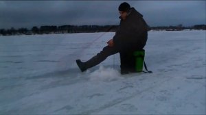 Рыбалка на можайском водохранилище в горетово.Ловля леща на поплавок зимой.