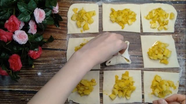 Рецепт пирожков с картошкой в духовке из слоёного теста