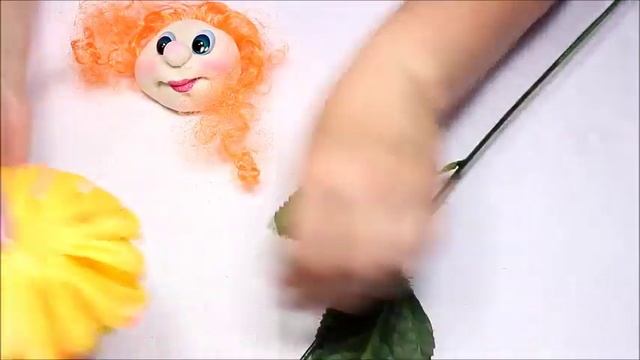 Урок №5 Мастер-класс Цветочек с мордашкой. Пришиваем волосы смотреть онлайн