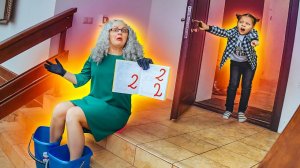 Как ВЫГНАТЬ УЧИЛКУ БАЛДИНУ из дома, пока не пришли РОДИТЕЛИ?! Мои двойки теперь не тайна!