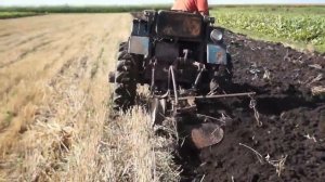 ПАХОТА СТЕРНИ САМОДЕЛЬНЫМ ТРАКТОРОМ