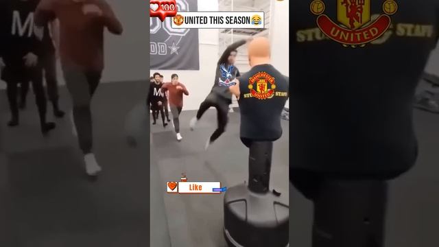 Как проходит Сезон у МЮ???