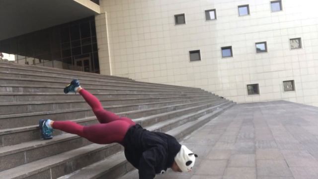 Отжимания диклайн с ногой на весу смотреть онлайн