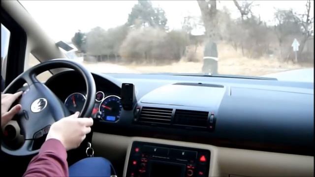 Krátké video; Volkswagen Sharan 1.9 TDI - nastartování a krátká jízda смотреть онлайн