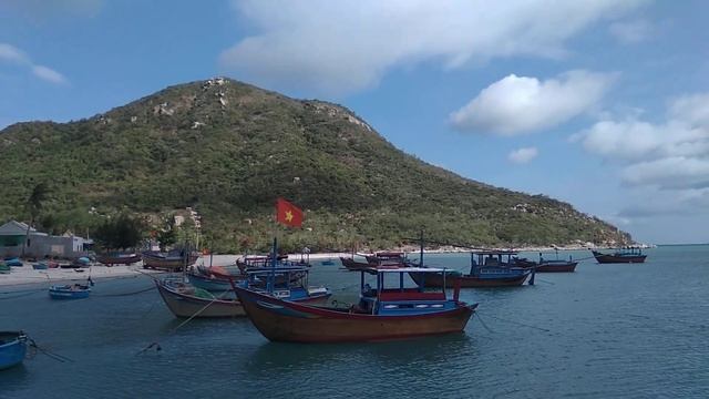 СЕЗОН ДОЖДЕЙ ВЬЕТНАМ НЯЧАНГ смотреть онлайн