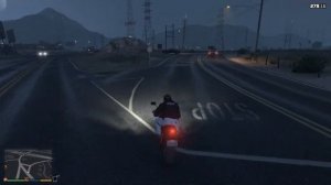 ДЕЛАЕМ ТРЮКИ НА МОТОЦИКЛЕ В GTA 5 - ЧАСТЬ 1(GTA 5 - ТРЮКИ И ФЕЙЛЫ)!!!