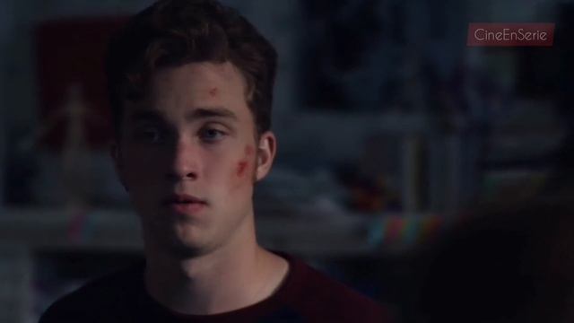 Little Fires Everywhere | Elena and Izzy's Fight. смотреть онлайн