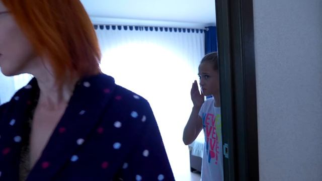 РЫЖИЙ ПРЯЧЕТСЯ ОТ МАМЫ!!! смотреть онлайн