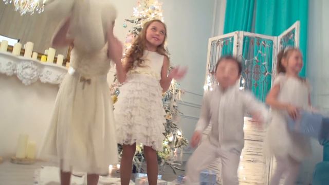 песня "Новогодняя" смотреть онлайн