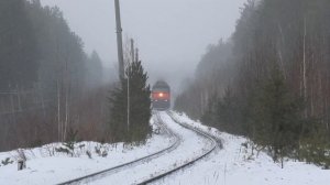 ТЭП70-0505 с пригородным поездом Екатеринбург-Пасс. - Егоршино