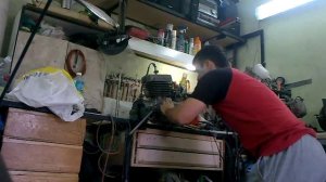 Двигатель Минск  с лепестковым клапаном