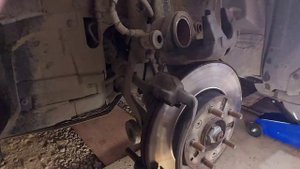 Замена передних тормозных колодок на мазде 6