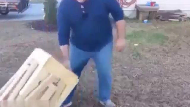 Деревянная мебель для отдыха на свежем воздухе.