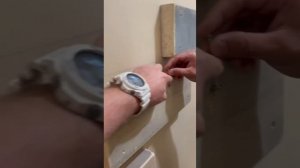 Удобная лестница в небольшом размере. Монтаж деревянных ступеней в каркасном доме