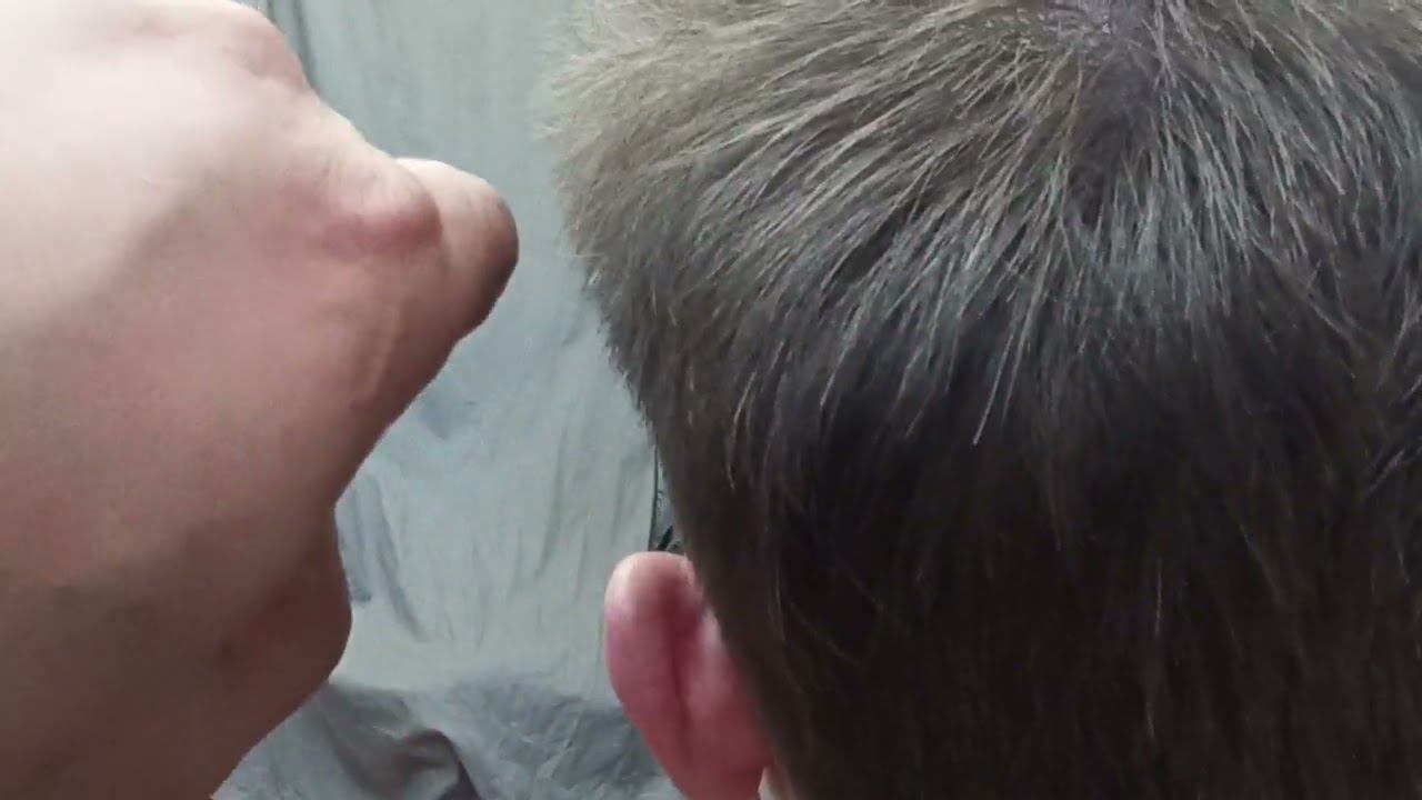 мужская стрижка, рабочий момент, как избавиться от линии массы, важный момент не покажут на курсах смотреть онлайн