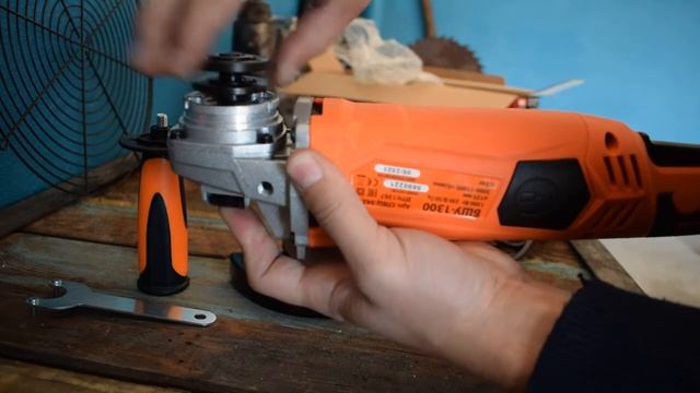 УШМ. Какую выбрать? Шлифовальная машинка. Болгарка. Одна из недорогих. смотреть онлайн