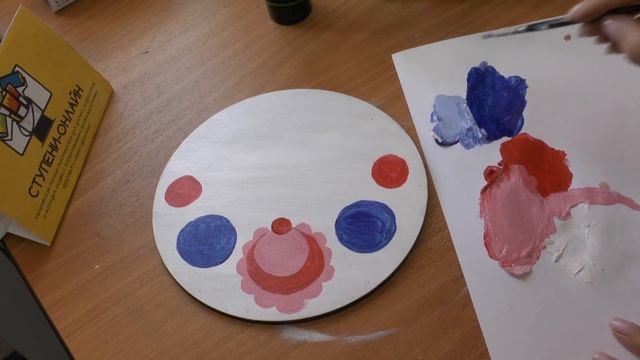 Городецкая роспись тарелочки! Цветочная композиция акрилом на деревянной заготовке ☘ Рисуем просто! смотреть онлайн
