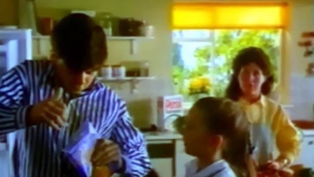 Persil 1989 (UK) смотреть онлайн