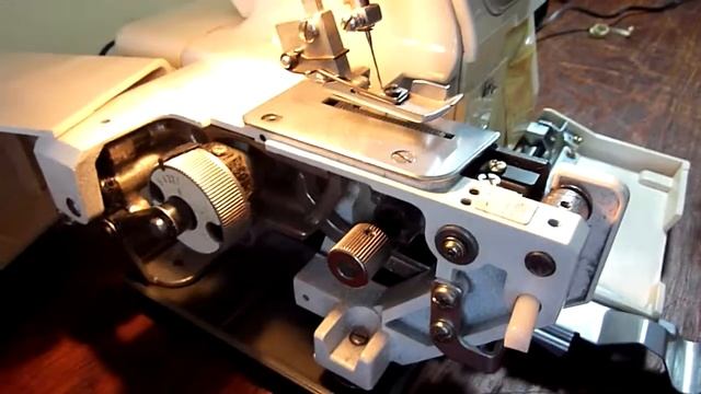 Janome New Home Mylock My Lock 203 Serger Sewing Machine Tested смотреть онлайн